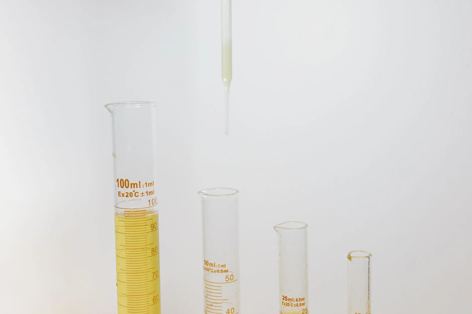 潜水泵与污水泵在建筑工程排水系统中的技术应用要点